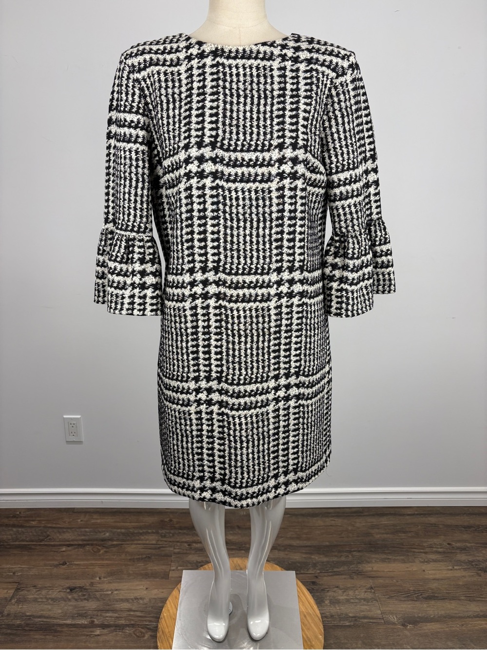 ZARA Black White Houndstooth Plaid Bell Sleeve Mini Shift Dress M